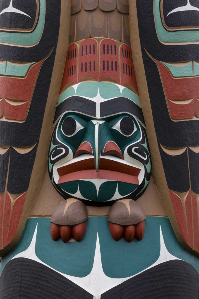 USA, Washington State, Jamestown Totem art PR